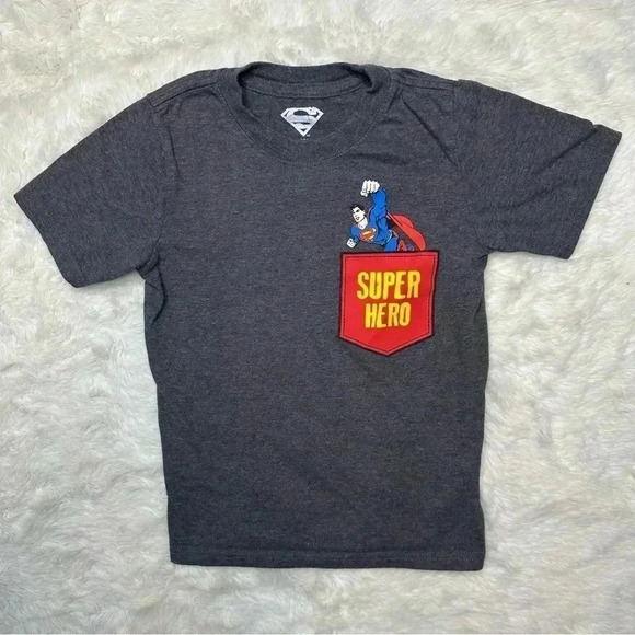 Superman T-Shirt Grey  & Red Size 5T - Picture 1 of 16